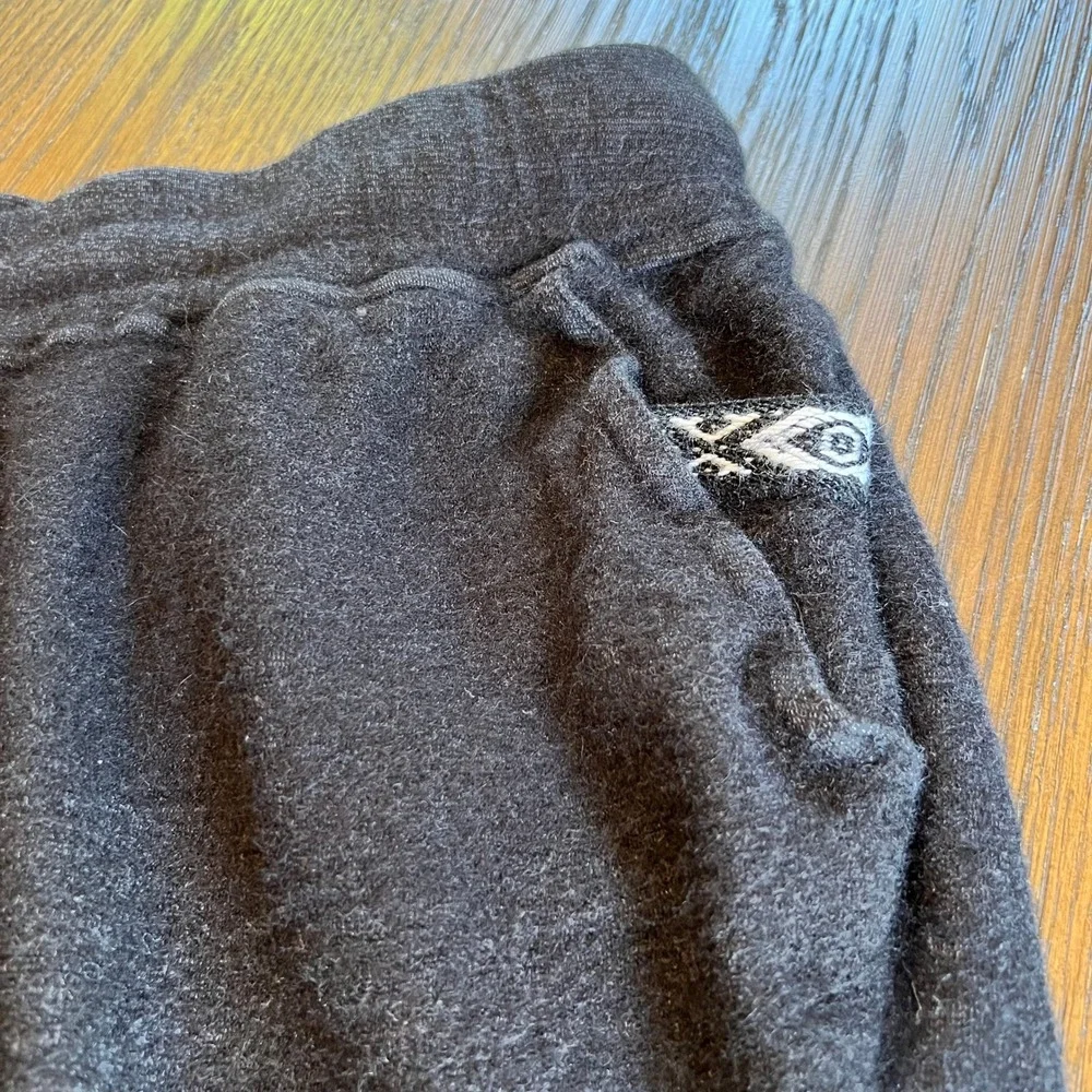 Paka Joggers Alpaca Wool Black Athleisure XL Made in Peru Sustainable Loungewear